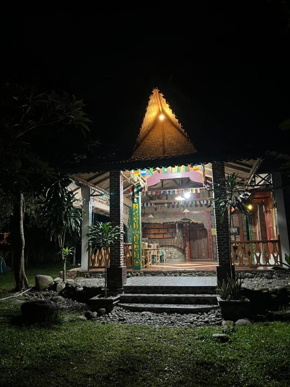 Pongo Guest House & Jungle Trekking Букіт-Лаванґ Екстер'єр фото